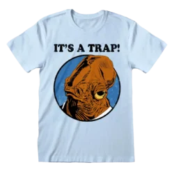 Lysblå T-shirt med en illustration af Admiral Ackbar og teksten "It's a trap!" i sort skrifttype.