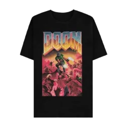 Sort Doom T-shirt med det klassiske boxart trykt på brystet